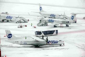 Наземные службы в аэропортах Москвы перешли на усиленный режим работы