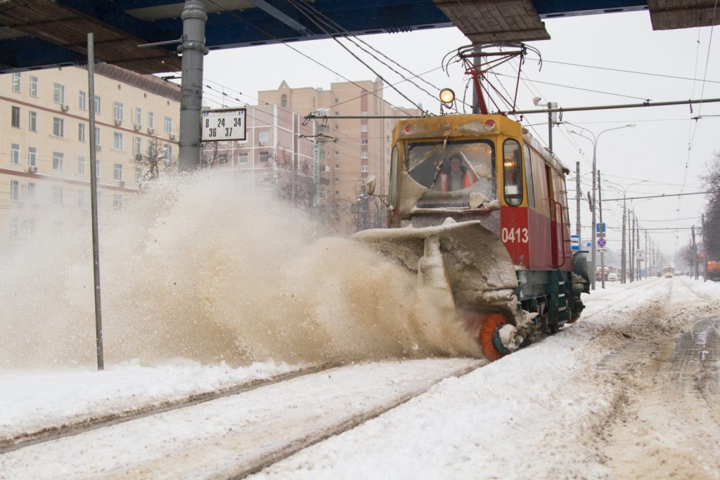Коммунальные службы расчистили дороги от снега