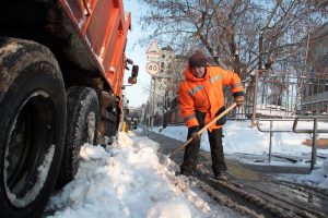 Автомобилистов ожидает снегопад с ветром и гололедицей. Фото: Сара Зицерман