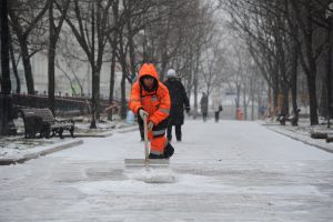 Коммунальщики перешли на усиленный режим рабты. Фото: архив, "Вечерняя Москва"