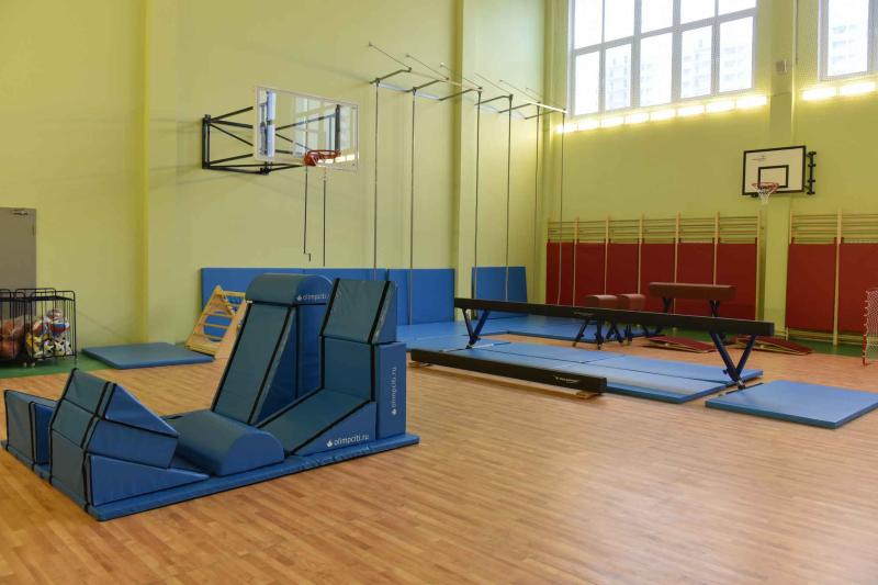 Спортивный зал школы «Битца» отремонтируют до конца 2017 года