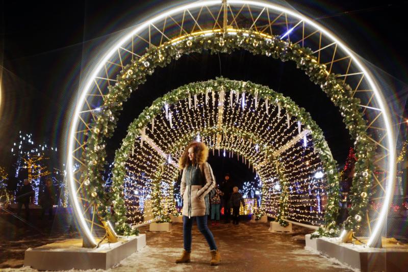 Елка из «хрусталя» и световой тоннель появятся в новогоднем «Царицыне»