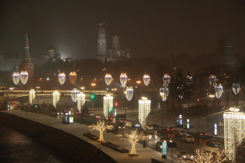 Высота сугробов в Москве достигла 10 сантиметров
