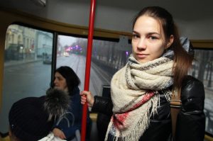 В новогоднюю ночь режим работы московского наземного транспорта продлится на несколько часов. Фото: Наталия Нечаева, «Вечерняя Москва» В новогоднюю ночь режим работы московского наземного транспорта продлится на несколько часов. Фото: Наталия Нечаева, «Вечерняя Москва»