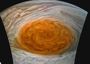 NASA получило снимки бури на Юпитере