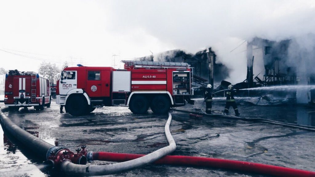 В Москве потушили второй пожар на рынке «Садовод»