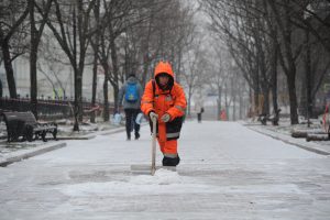 Коммунальные службы вывезли более 450 тысяч кубометров снега. Фото: архив, "Вечерняя Москва"