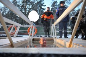 Всего в столице в праздник Крещения Господня дежурство будут нести более восьми тысяч правоохранителей. Фото: архив, «Вечерняя Москва»