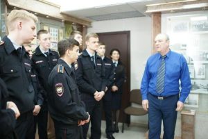 В УВД Южного округа Москвы «высадился студенческий десант». Фото: пресс-служба УВД по ЮАО В УВД Южного округа Москвы «высадился студенческий десант». Фото: пресс-служба УВД по ЮАО