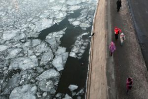 Мэр Москвы Сергей Собянин поручил разработать проект по благоустройству набережной Москвы-реки в Южном округе. Фото: Анна Иванцова, «Вечерняя Москва» Мэр Москвы Сергей Собянин поручил разработать проект по благоустройству набережной Москвы-реки в Южном округе. Фото: Анна Иванцова, «Вечерняя Москва»
