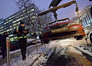 Госинспекция по недвижимости ликвидировала незаконную автостоянку на юге Москвы. Фото: архив, «Вечерняя Москва»