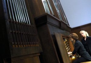 Произведения классиков в звучании органа и аккордеона можно услышать в музее-заповеднике «Царицыно». Фото: Сергей Шахиджанян, «Вечерняя Москва»