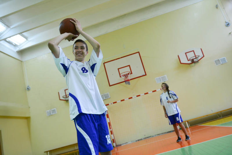 Школьные команды по баскетболу разыграют «Победный мяч»