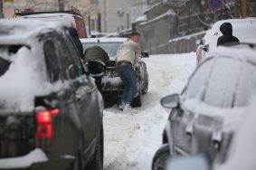 Водителей в Москве призвали выезжать из города после 9 часов вечера