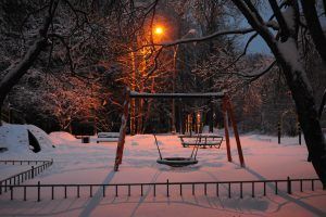 Традиционная зимняя погода время от времени навещает город. Фото: Александр Кожохин