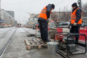 В рамках капитального ремонта специалисты заменят конструкции трамвайных путей и остановочные павильоны. Фото: архив, «Вечерняя Москва»