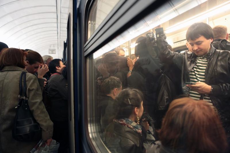Движение по Замоскворецкой линии метро Москвы восстановили после сбоя