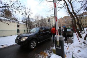 В Донском районе два вора жилых домов оборудуют шлагбаумами. Фото: Антон Гердо, «Вечерняя Москва»