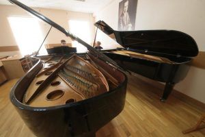 Концерт ансамбля Avanesian Duo пройдет в Культурном центре «ЗИЛ» 16 февраля. Фото: архив, «Вечерняя Москва» Концерт ансамбля Avanesian Duo пройдет в Культурном центре «ЗИЛ» 16 февраля. Фото: архив, «Вечерняя Москва»