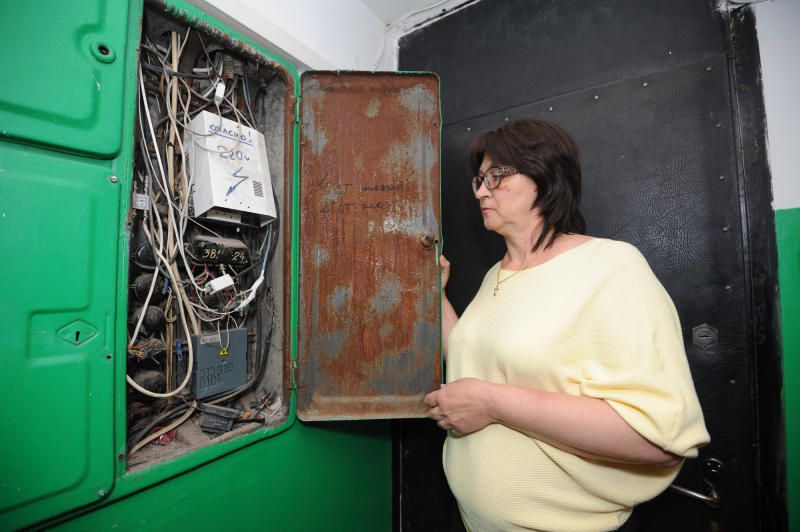 Некачественный ремонт: коммунальщики Нагорного района устранили нарушения после обращения жительницы