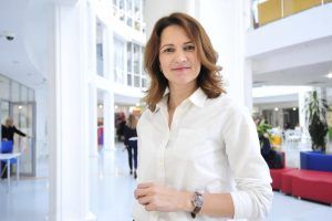 Элегантность и лаконичность — залог успеха гардероба деловой женщины. На фото Анастасия Панкова. Фото: Пелагия Замятина, «Вечерняя Москва» Элегантность и лаконичность — залог успеха гардероба деловой женщины. На фото Анастасия Панкова. Фото: Пелагия Замятина, «Вечерняя Москва»