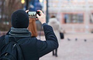 Фотографии удивительного и запоминающегося на юге Москвы ждут в редакции газеты «Южные горизонты». Фото: Наталия Нечаева, «Вечерняя Москва» Фотографии удивительного и запоминающегося юга Москвы ждут в редакции газеты «Южные горизонты». Фото: сайт мэра и Правительства Москвы