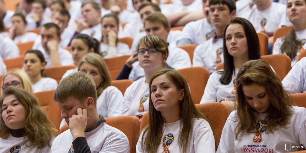 Около шести тысяч волонтеров начали обучение в Москве