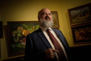 2 марта 2018 года. Сергей Андрияка на открытии юбилейной выставки в «Царицыне». Экспозиция будет доступна до 10 мая. Фото: Пелагия Замяьтна 2 марта 2018 года. Сергей Андрияка на открытии юбилейной выставки в «Царицыне». Экспозиция будет доступна до 10 мая. Фото: Пелагия Замяьтна