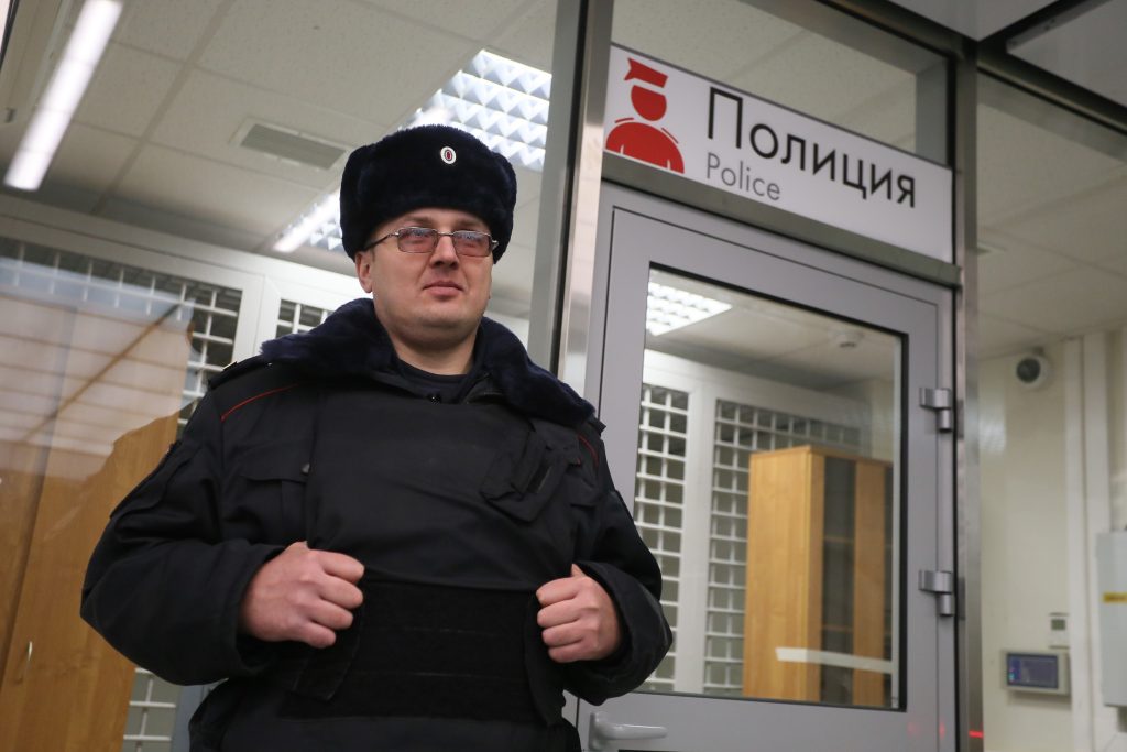 Полиция задержала преступника, устроившего поножовщину в Московском метро