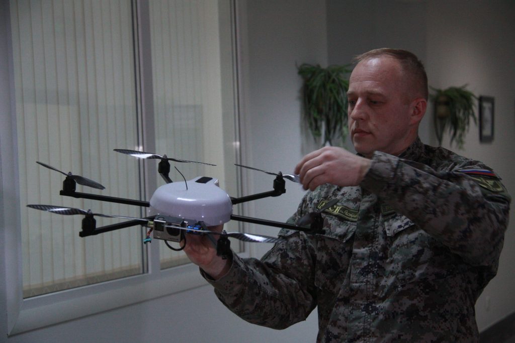 Власти Москвы начали тестировать дронов-курьеров