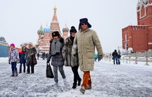Туристы застали русскую зиму и весной. Фото: Антон Гердо