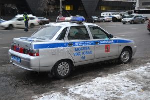 Вечером 19 марта в отделение полиции поступило сообщение о грубом нарушении общественного порядка в школе в Восточном Бирюлево. Фото: Юлия Гапова, "Вечерняя Москва"
