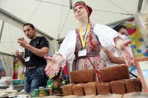 Фестиваль «Мос/Еда!» возглавил российский рейтинг гастрономических событий марта. Фото: архив, «Вечерняя Москва» Фестиваль «Мос/Еда!» возглавил российский рейтинг гастрономических событий марта. Фото: архив, «Вечерняя Москва»