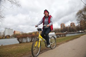 Жители предложили не создавать внутри парка Дружбы велодорожки. Фото: Павел Волков