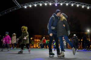 Акция «Ночь на катке» пройдет в 16 городских парках. Фото: архив, «Вечерняя Москва» Акция «Ночь на катке» пройдет в 16 городских парках. Фото: архив, «Вечерняя Москва»