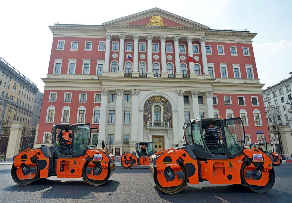Москва заменит более 17 миллионов «квадратов» асфальта до конца года