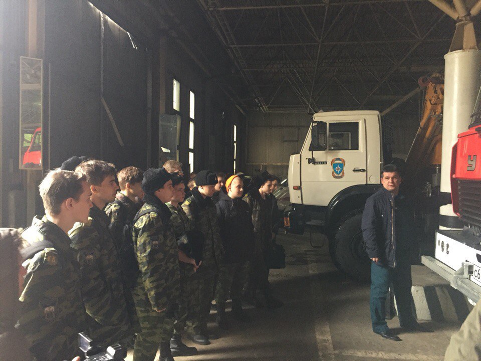 Ребята посетили 51-ю специализированную пожарную часть МЧС. Фото предоставлено Сергеем Епифанцевым