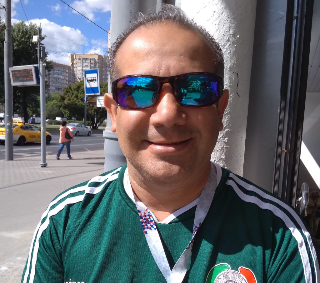 Футбольный болельщик из Мексики Санчес Рамирез Марио Альберто Футбольный болельщик из Мексики Санчес Рамирез Марио Альберто