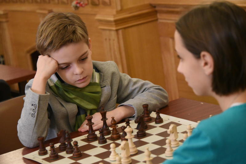 Уроки шахмат станут обязательными еще в 75 московских школах