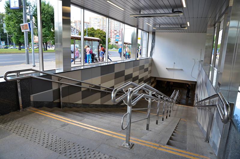 Северный вестибюль станции метро «Коломенская» открыли после длительного ремонта