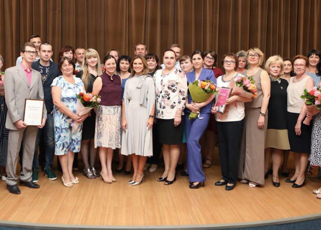 Сотрудница поликлиники №145 получила звание лучшей детской участковой медсестры города. Фото: официальный сайт мэра и Правительства Москвы Сотрудница поликлиники №145 получила звание лучшей детской участковой медсестры города. Фото: официальный сайт мэра и Правительства Москвы