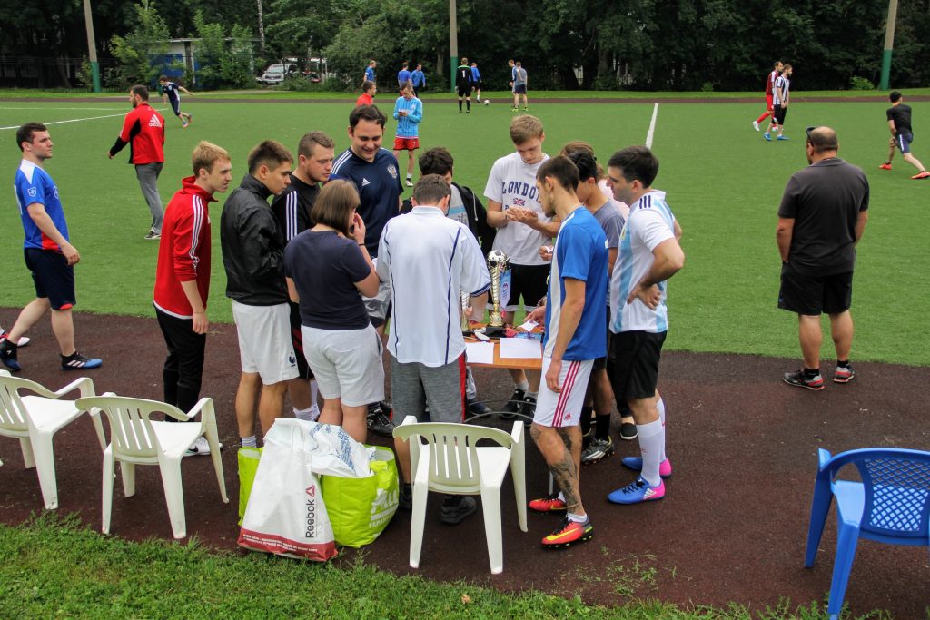 Кубок Главы управы района Царицыно по мини-футболу отвоевали местные спортсмены