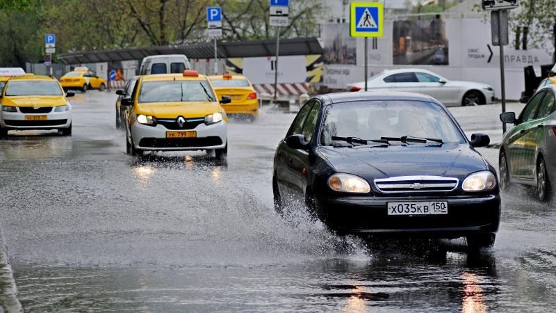 Водителей призвали к осторожности на дорогах из-за непогоды