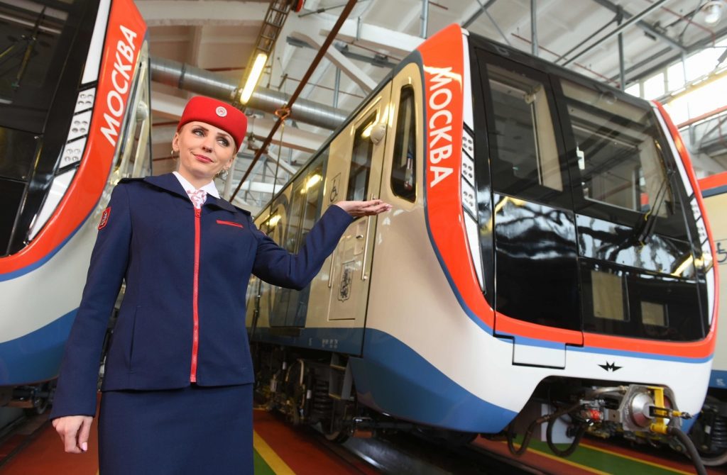 Обновленный поезд «Москва» вышел на Филевскую линию метро