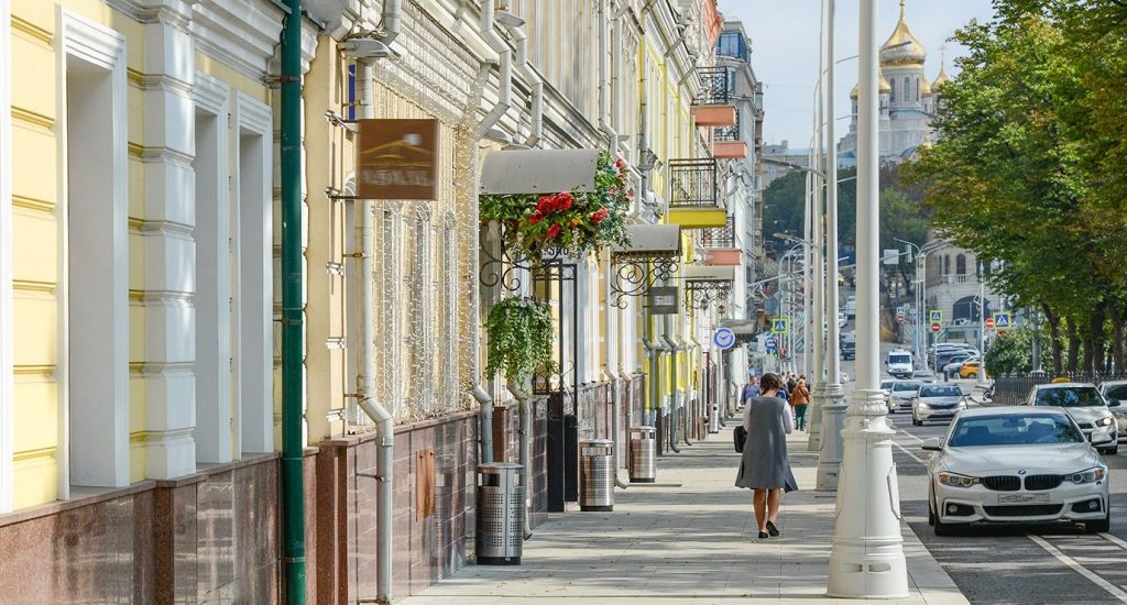 Вывески на зданиях Москвы обновили по 7,5 тысячи адресов