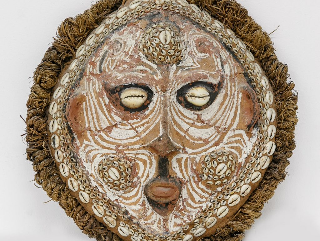 Коллекцию ритуальных масок представят в Дарвиновском музее
