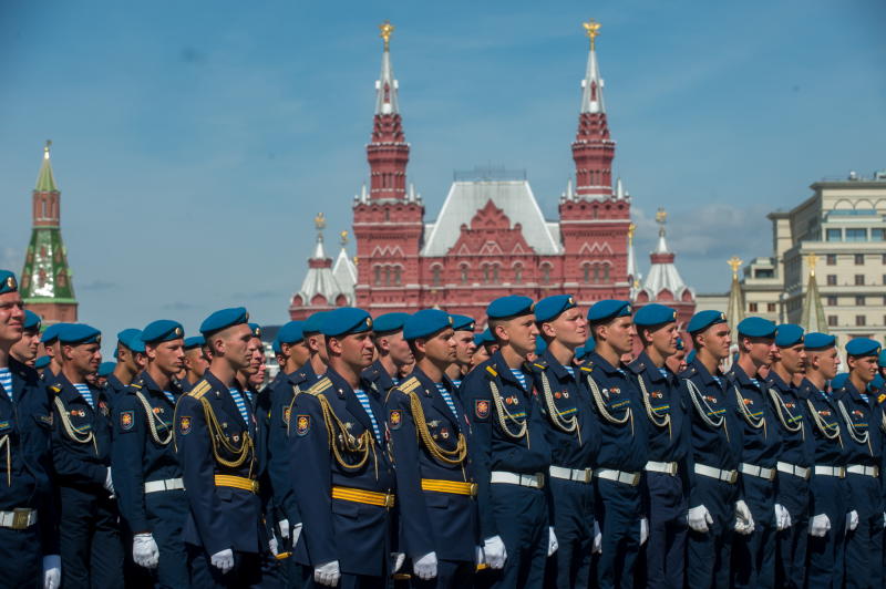 Московские улицы перекроют из-за празднования Дня ВДВ