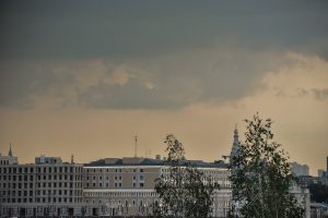 На город движется циклон. Фото: Пелагия Замятина