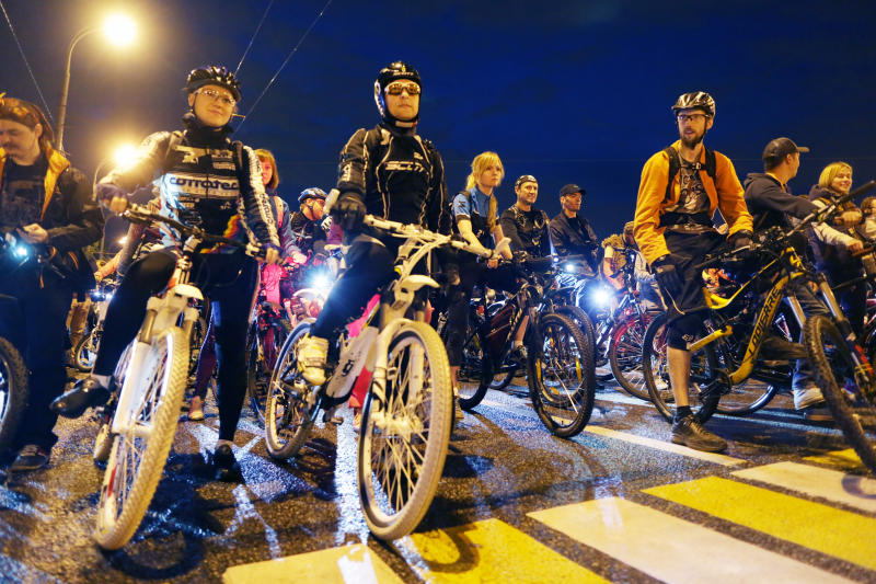 Ночной велопарад: более 30 тысяч человек прокатились по улицам города