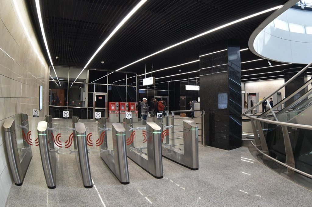 Метро Москвы обновит таблички на 185 станциях